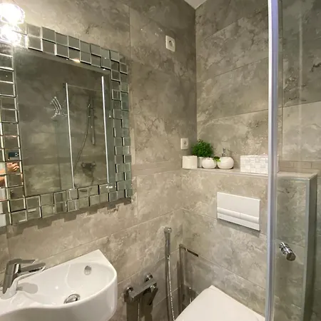 דירה Luxury Near בוהין